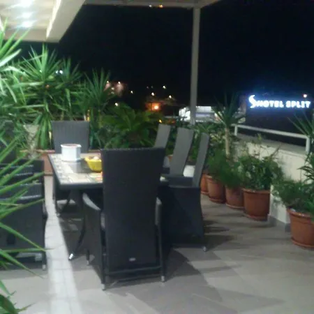 Penthouse Magic View 公寓 珀德垂那